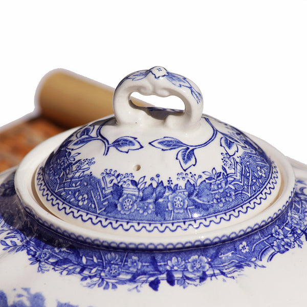 Ancienne théière en faïence de Villeroy & Boch modèle Burgenland