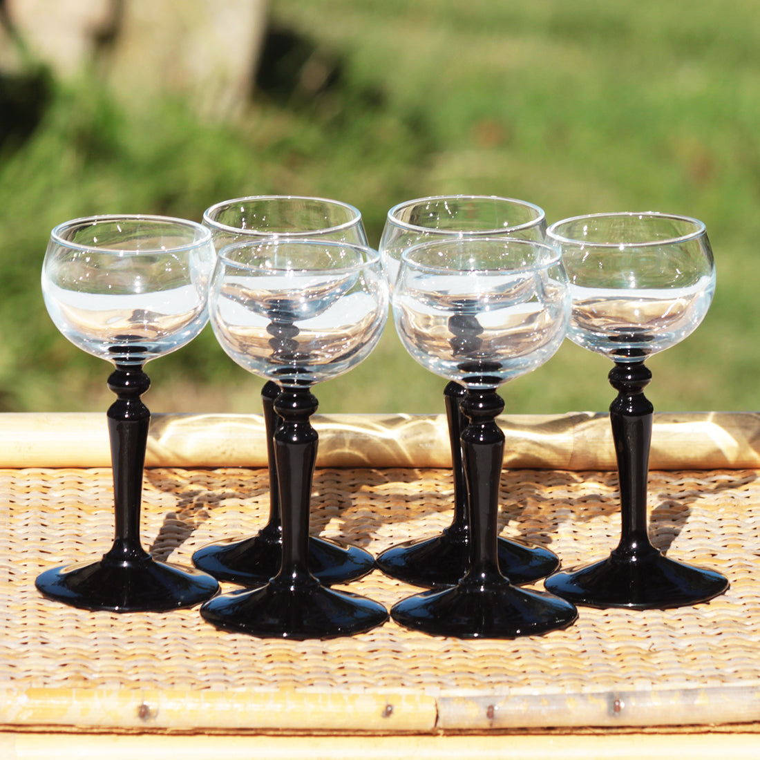 Ensemble de 6 petits verres ballon vintages sur pied noir 5 cl