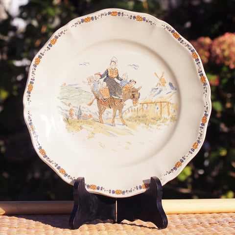 Assiette plate 25.5 cm en faïence de Sarreguemines modèle Enfants Richard ( à l'unité )