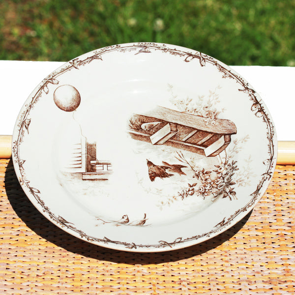 Ancienne assiette montée à biscuit en faïence Terre de Fer HB & Cie Choisy le Roi modèle oiseaux